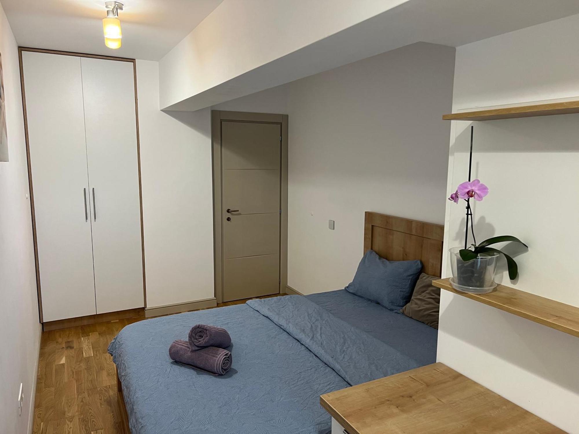 Airport Flyhub Chic Apartment Iasi Eksteriør bilde