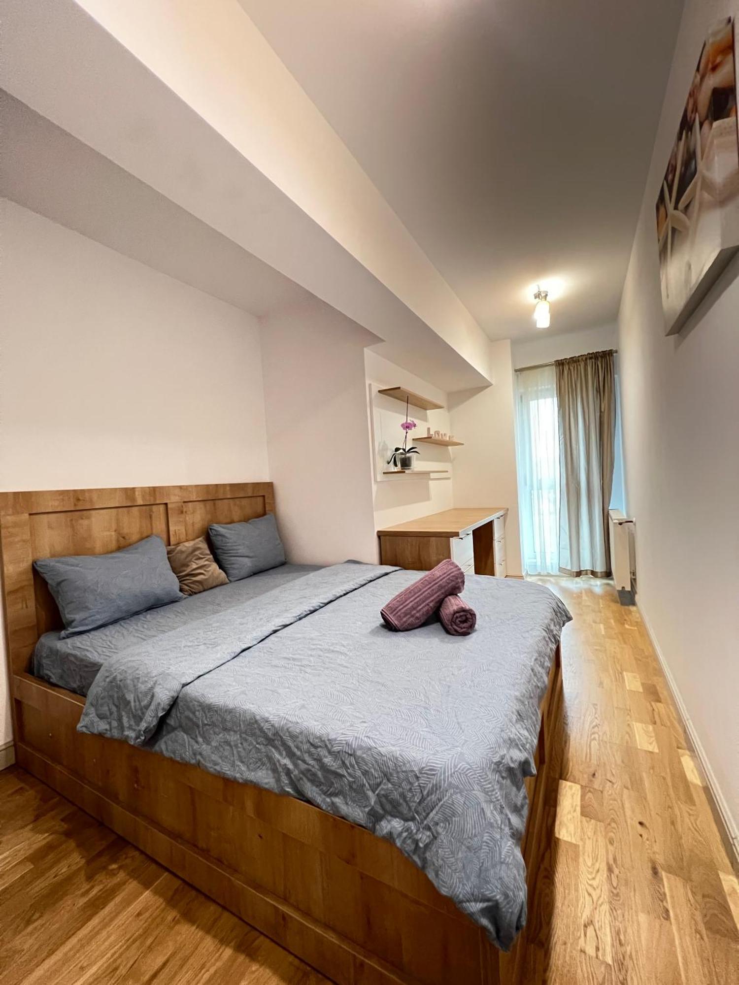 Airport Flyhub Chic Apartment Iasi Eksteriør bilde