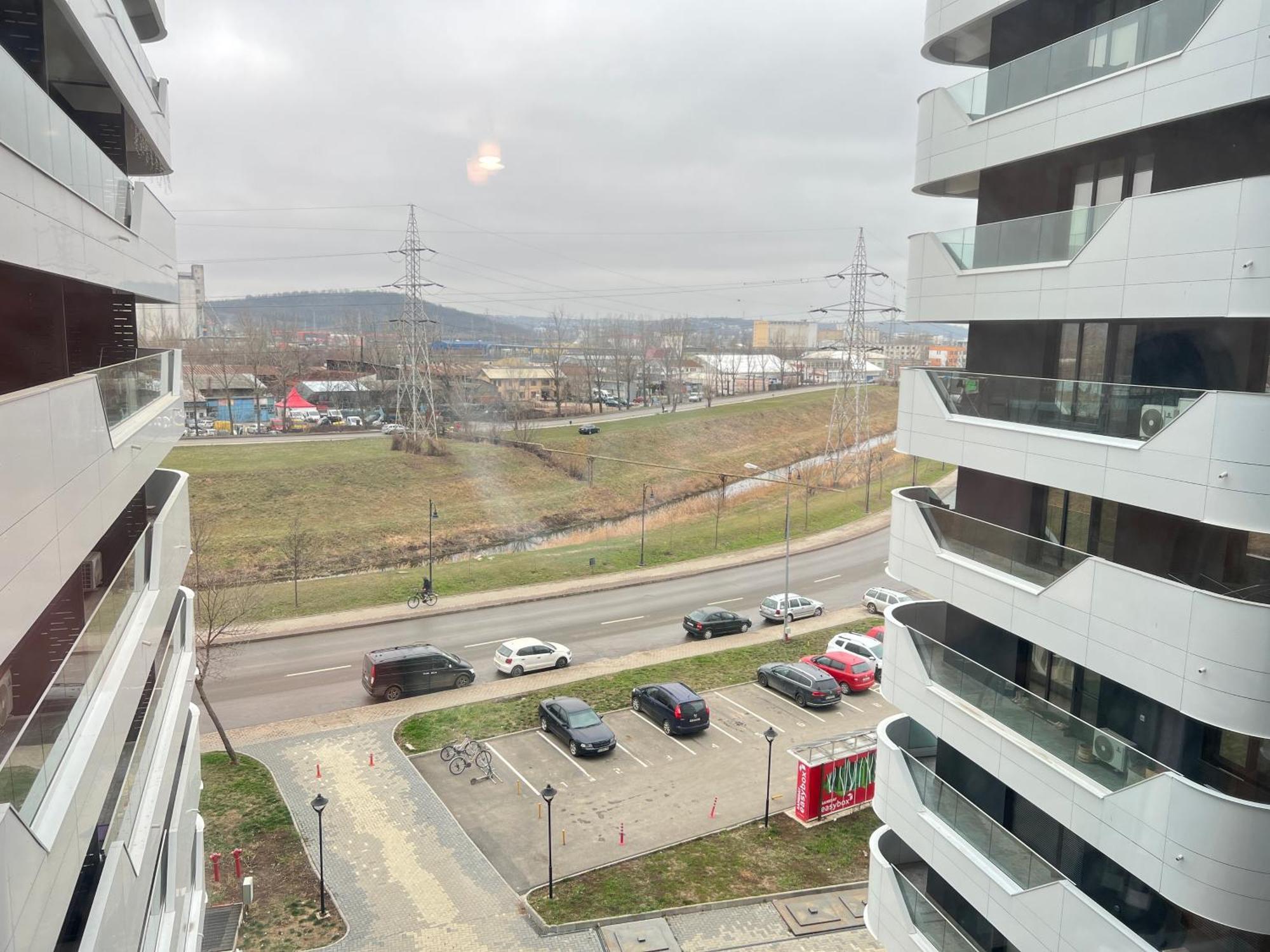 Airport Flyhub Chic Apartment Iasi Eksteriør bilde