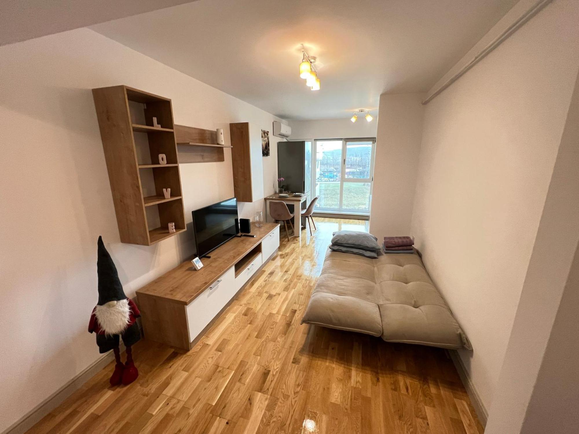 Airport Flyhub Chic Apartment Iasi Eksteriør bilde